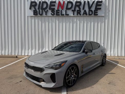 Used 2022 Kia Stinger GT1 RWD image 1