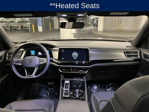Used 2024 Volkswagen Atlas Cross Sport SE w/ Panoramic Sunroof Package AWD/4WD image 7