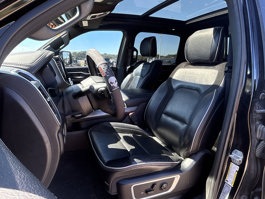 Used 2020 RAM 1500 Laramie AWD/4WD image 7