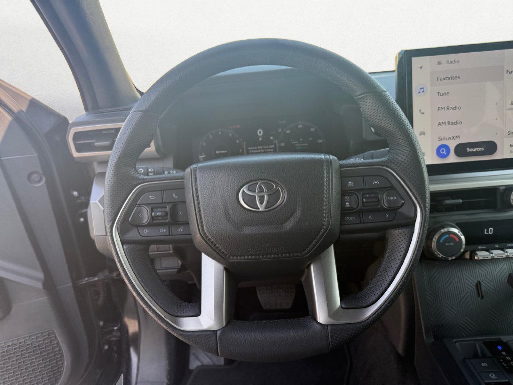 Used 2025 Toyota Tacoma TRD Off-Road AWD/4WD image 12