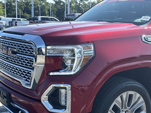 Used 2021 GMC Sierra 1500 Denali w/ Denali Ultimate Package AWD/4WD image 6