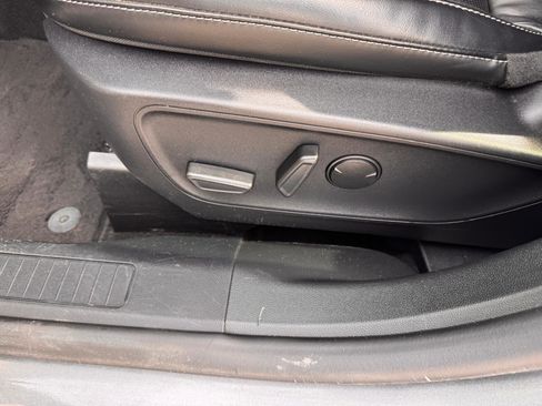 Used 2025 Ford Escape Platinum AWD/4WD image 12