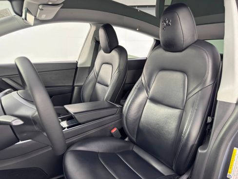 Used 2020 Tesla Model Y Long Range image 38