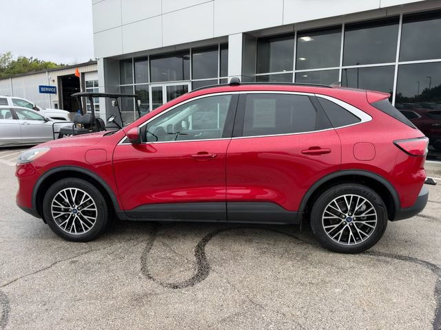 Used 2022 Ford Escape Titanium FWD image 4