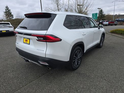 Used 2024 Toyota Grand Highlander MAX Platinum image 6