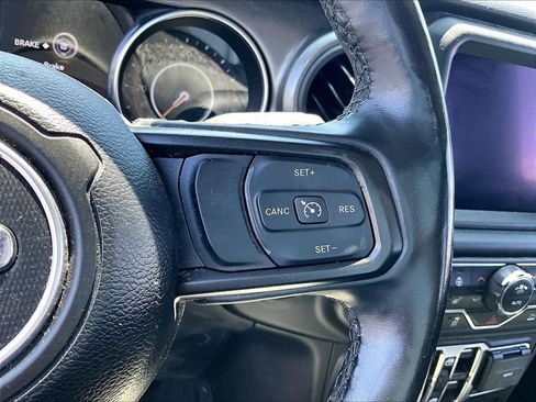 Used 2022 Jeep Gladiator Sport AWD/4WD image 18