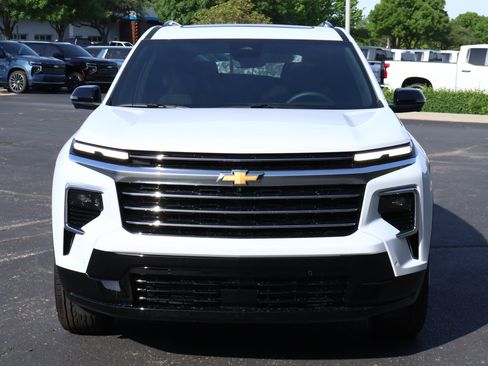 New 2026 Chevrolet Traverse High Country w/ LPO, Floor Liner Package AWD/4WD image 32