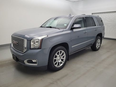Used 2015 GMC Yukon Denali w/ Premium Package AWD/4WD image 2