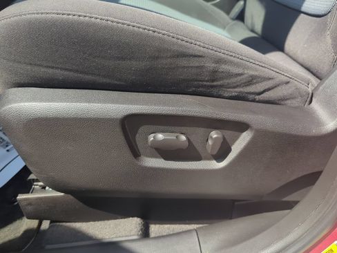 Used 2015 Chevrolet Captiva Sport LS FWD image 18