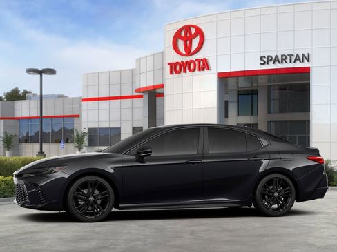 New 2026 Toyota Camry Hybrid FWD image 3