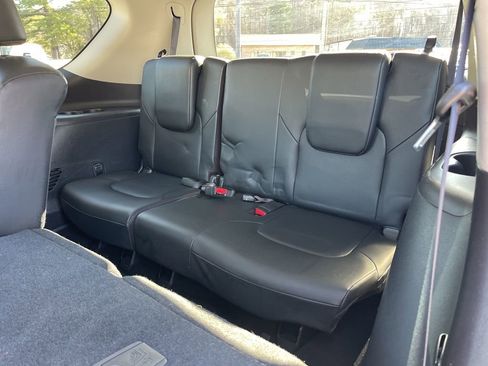 Used 2024 Nissan Armada SL AWD/4WD image 25