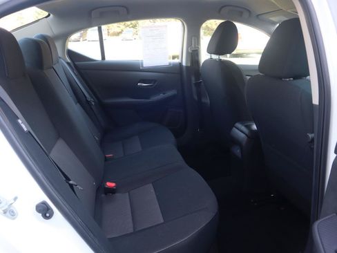 Used 2023 Nissan Sentra SV FWD image 39