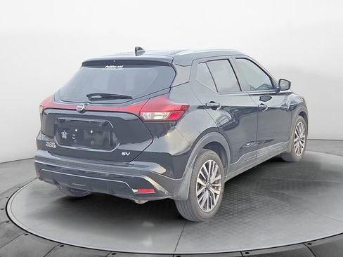 Used 2023 Nissan Kicks SV image 5