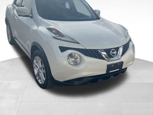 Used 2015 Nissan Juke SV w/ Technology Package image 5