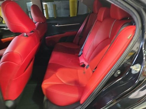 Used 2019 Toyota Camry XSE FWD image 5