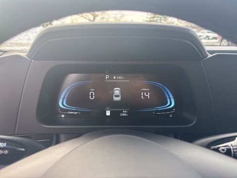 Certified 2025 Hyundai Elantra Sport image 20