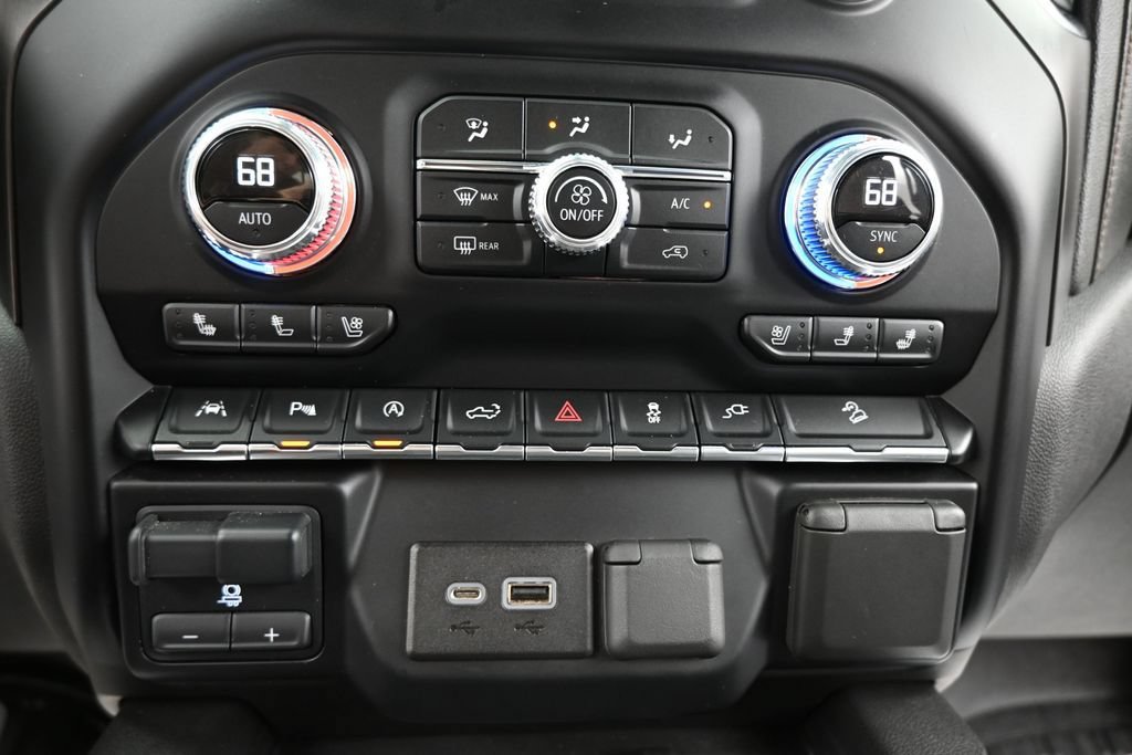 Used 2019 GMC Sierra 1500 AT4 w/ Off Road Performance Package AWD/4WD image 18