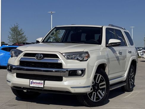 Used 2018 Toyota 4Runner Limited image 2