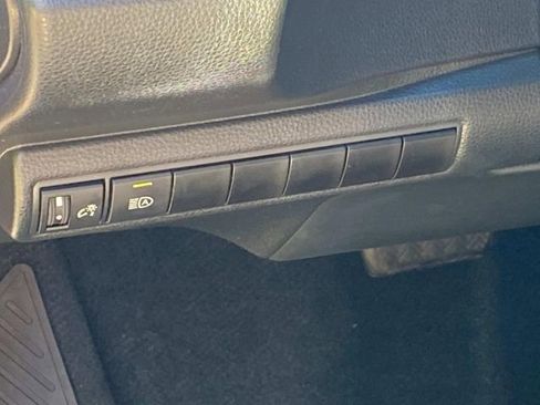 Used 2024 Toyota Corolla LE FWD image 15