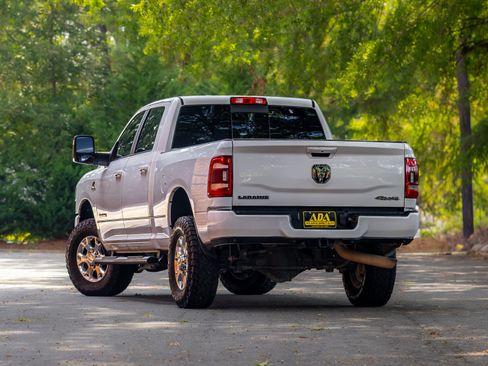Used 2023 RAM 2500 Laramie AWD/4WD image 3