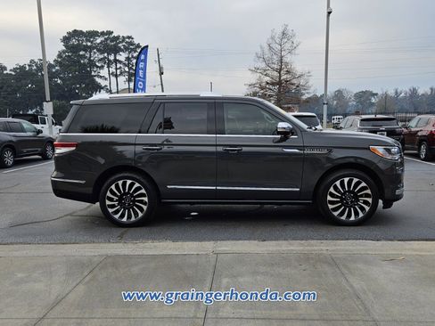 Used 2022 Lincoln Navigator Black Label image 6