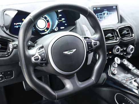 Used 2020 Aston Martin V8 Vantage Coupe RWD image 24