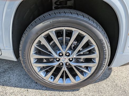 New 2026 Buick Enclave Avenir w/ Super Cruise Package FWD image 12