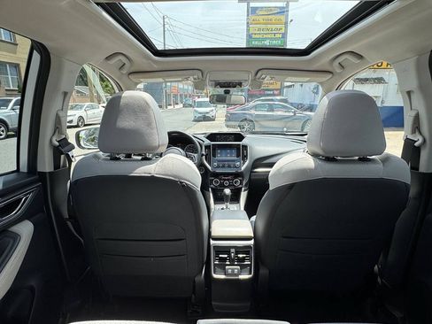 Used 2021 Subaru Forester Premium AWD/4WD image 22