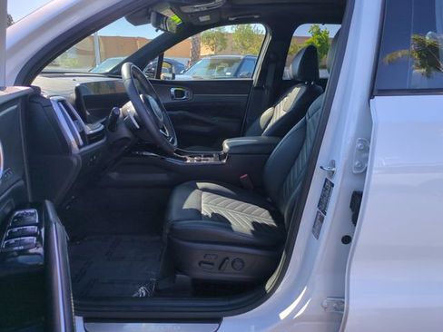 Certified 2024 Kia Sorento SX Prestige AWD/4WD image 15
