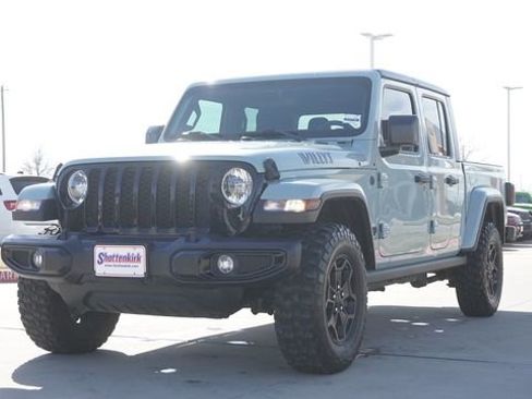 Used 2023 Jeep Gladiator Willys image 3