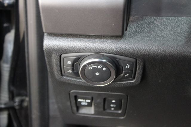 Used 2019 Ford F150 XLT w/ Equipment Group 302A Luxury AWD/4WD image 14