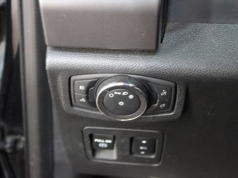 Used 2019 Ford F150 XLT w/ Equipment Group 302A Luxury AWD/4WD image 14