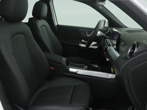 New 2026 Mercedes-Benz GLB 250 image 7