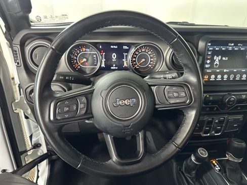 Used 2021 Jeep Gladiator Sport image 14