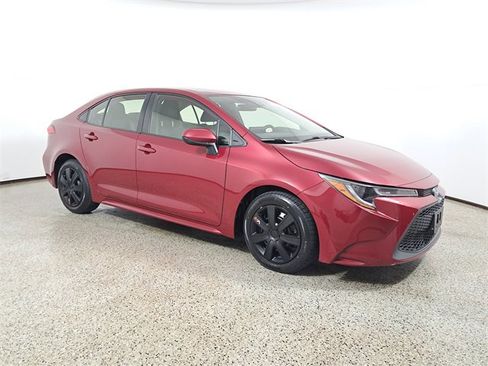 Used 2022 Toyota Corolla LE image 4