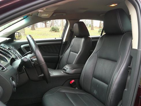 Used 2011 Ford Taurus SEL w/ 201A Rapid Spec Order Code image 12