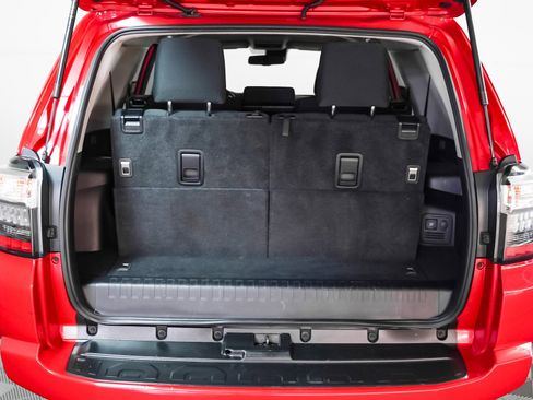 Used 2021 Toyota 4Runner SR5 image 12