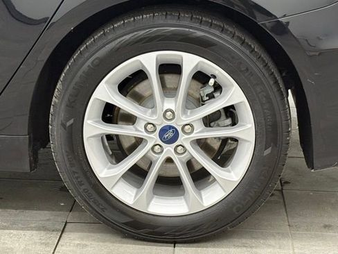 Used 2020 Ford Fusion SE image 7