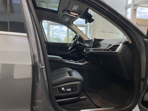 Used 2023 BMW X7 xDrive40i image 43