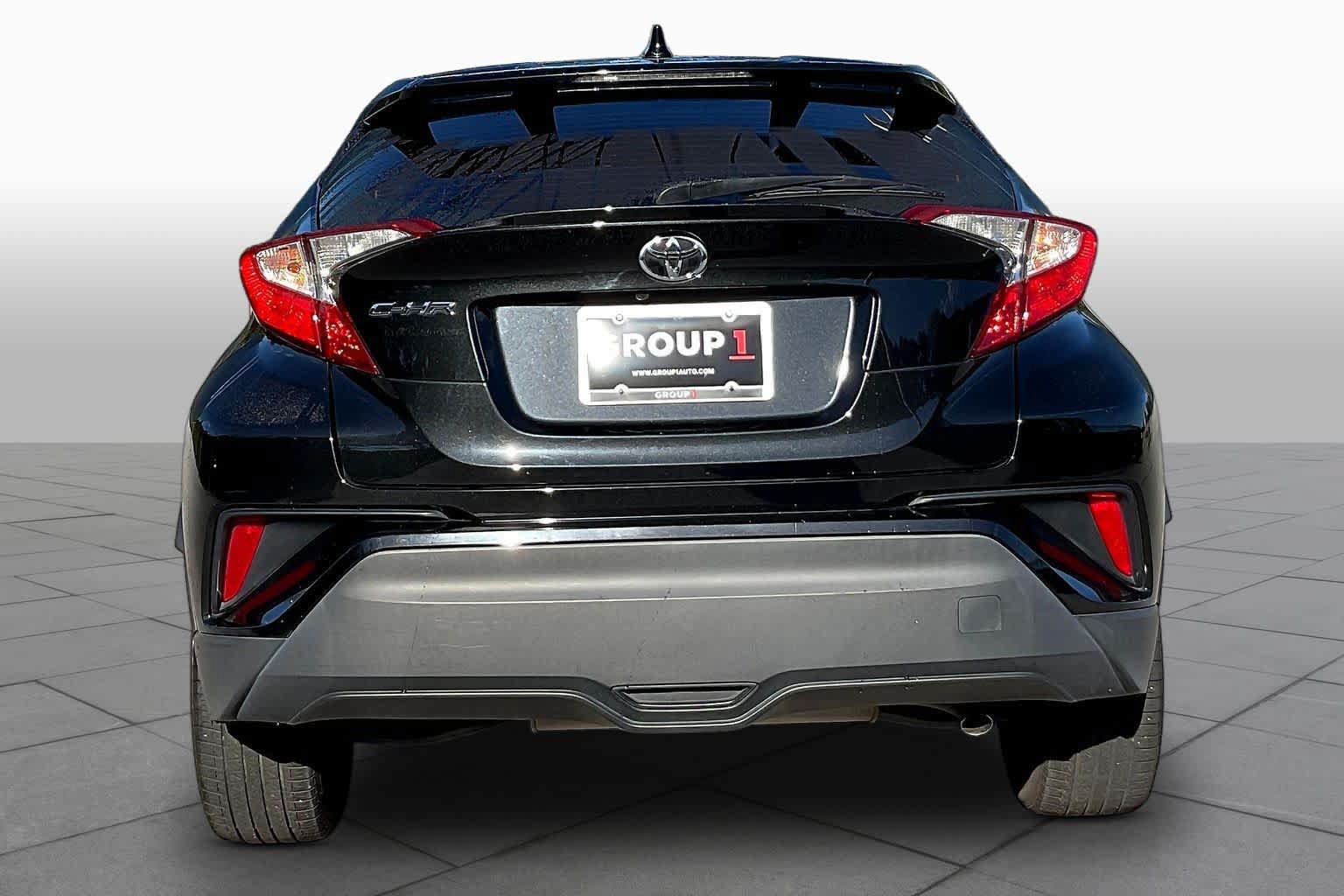 Used 2022 Toyota C-HR XLE FWD image 5