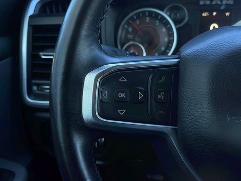 Used 2019 RAM 1500 Big Horn AWD/4WD image 11