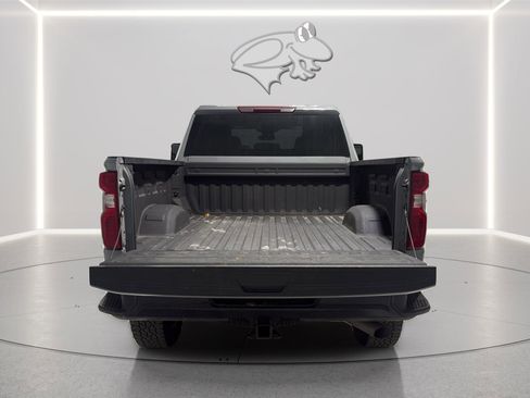 Used 2025 Chevrolet Silverado 2500 Custom w/ Custom Convenience Package AWD/4WD image 5