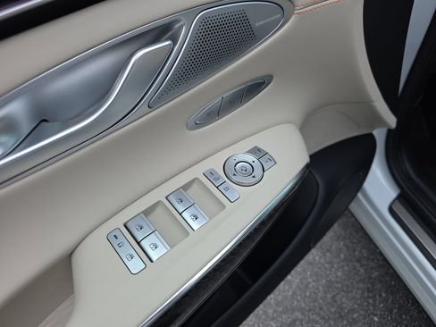 New 2026 Genesis GV70 3.5T Sport Prestige AWD/4WD image 18