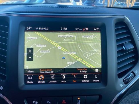 Used 2023 Jeep Cherokee Altitude Lux image 12