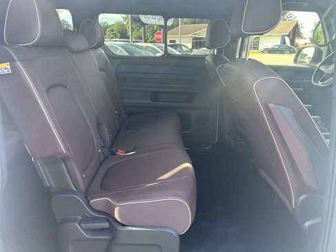 Used 2025 Volkswagen ID. Buzz Pro S image 21