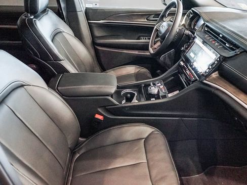 New 2026 Jeep Grand Cherokee L Limited image 17