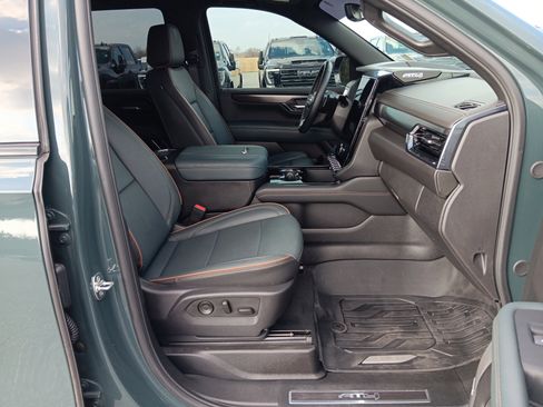 Used 2025 GMC Yukon AT4 w/ AT4 Premium Package image 25