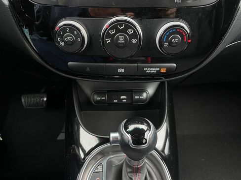 Used 2016 Kia Soul + w/ Soulful Package image 18