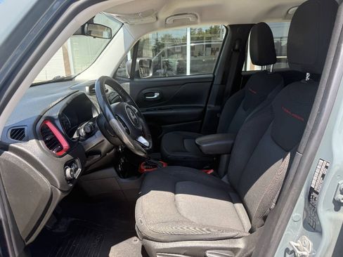 Used 2016 Jeep Renegade Trailhawk AWD/4WD image 11