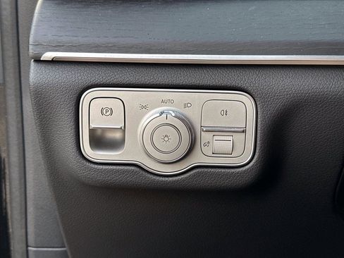 Certified 2025 Mercedes-Benz GLS 450 4MATIC image 29